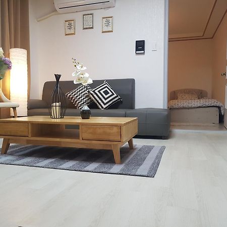 Eden House Apartment Seoul Bagian luar foto
